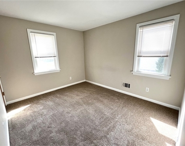 2431 Westside (down) Drive - Photo Thumbnail 13
