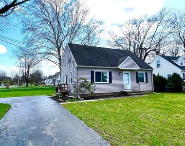 2431 Westside (down) Drive - Photo Thumbnail 2