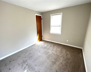 2431 Westside (down) Drive - Photo Thumbnail 14