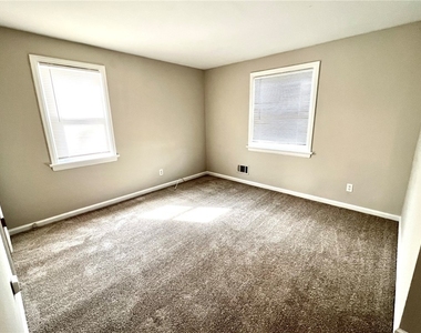 2431 Westside (down) Drive - Photo Thumbnail 15