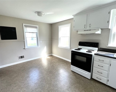 2431 Westside (down) Drive - Photo Thumbnail 3