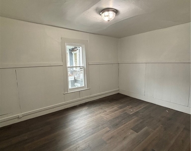 160 Boardman Street - Photo Thumbnail 2