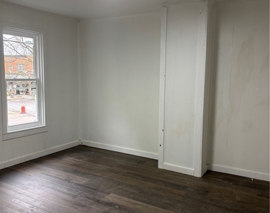 160 Boardman Street - Photo Thumbnail 3
