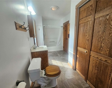 4218 Ridge Road - Photo Thumbnail 9