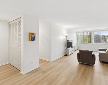 1400 East Avenue - Photo Thumbnail 5