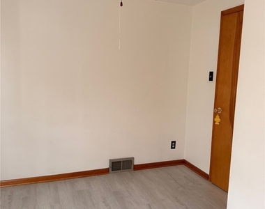 50 7th Avenue - Photo Thumbnail 29