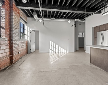 1786 Main Street - Photo Thumbnail 2