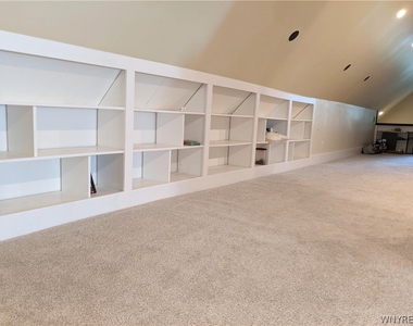 552 Potomac Avenue - Photo Thumbnail 29
