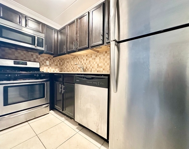 111 North Third Ave - Photo Thumbnail 2