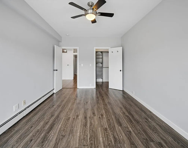 727 Warburton Ave - Photo Thumbnail 3