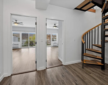 727 Warburton Ave - Photo Thumbnail 7