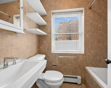 727 Warburton Ave - Photo Thumbnail 6