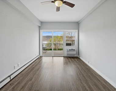 727 Warburton Ave - Photo Thumbnail 2