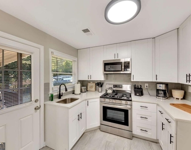 55 Guinn Street Sw - Photo Thumbnail 15