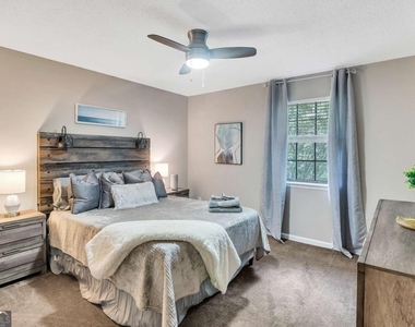 1114 Falling Water Drive Se - Photo Thumbnail 11