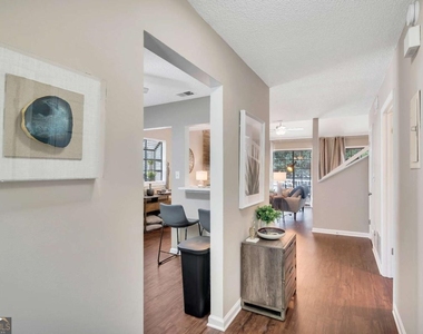 1114 Falling Water Drive Se - Photo Thumbnail 16