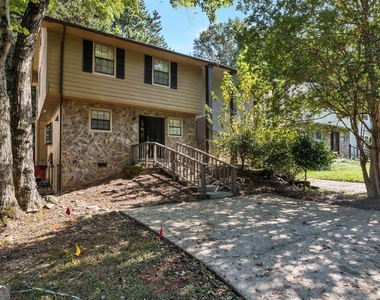 1114 Falling Water Drive Se - Photo Thumbnail 20