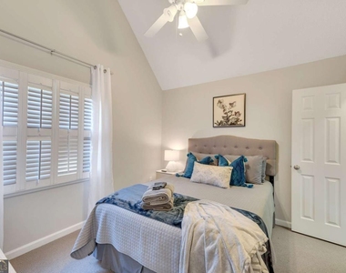 19 Moonlight Drive Se - Photo Thumbnail 18