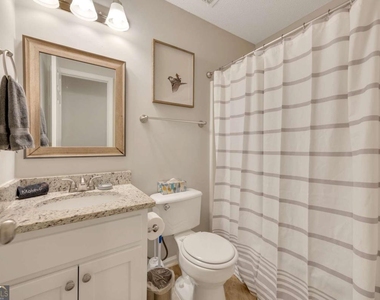 19 Moonlight Drive Se - Photo Thumbnail 17