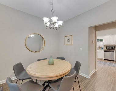 19 Moonlight Drive Se - Photo Thumbnail 6