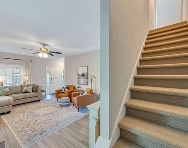 19 Moonlight Drive Se - Photo Thumbnail 14