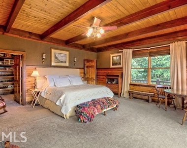 100 Corinth Lane - Photo Thumbnail 14