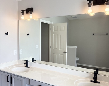 2887 Montview Drive Sw - Photo Thumbnail 17