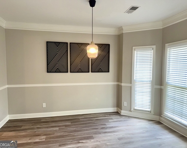 2887 Montview Drive Sw - Photo Thumbnail 4
