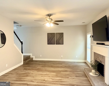 2887 Montview Drive Sw - Photo Thumbnail 5