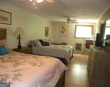 153 Will Zoellner Lane - Photo Thumbnail 17