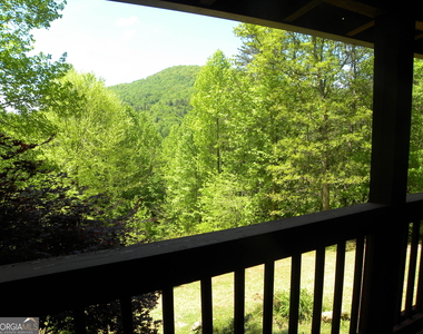 153 Will Zoellner Lane - Photo Thumbnail 8
