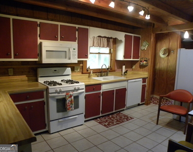 153 Will Zoellner Lane - Photo Thumbnail 11