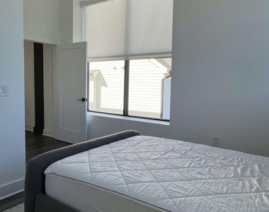 108 Park Place - Photo Thumbnail 15