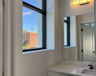 108 Park Place - Photo Thumbnail 13
