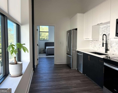 108 Park Place - Photo Thumbnail 6