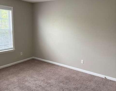 1713 Stanwood Drive Nw - Photo Thumbnail 12