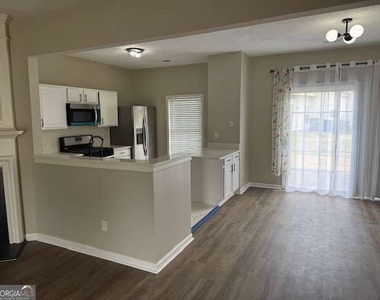 1713 Stanwood Drive Nw - Photo Thumbnail 4