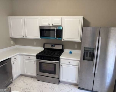 1713 Stanwood Drive Nw - Photo Thumbnail 23