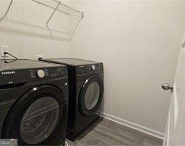 265 Dupont Drive - Photo Thumbnail 11