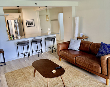 620 Peachtree Street Ne - Photo Thumbnail 1