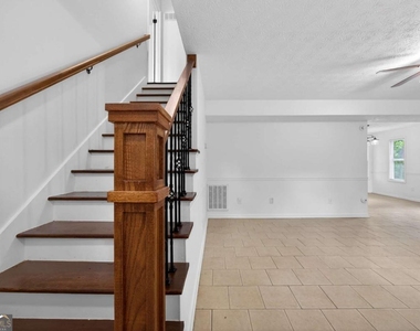 6898 Babbling Brook Drive - Photo Thumbnail 4