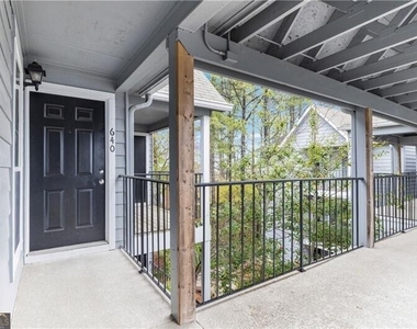 640 Granville Court - Photo Thumbnail 2