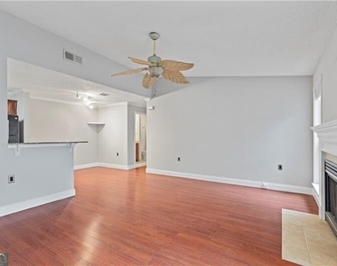 640 Granville Court - Photo Thumbnail 3