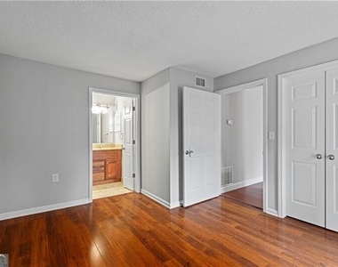640 Granville Court - Photo Thumbnail 19