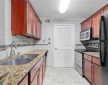 640 Granville Court - Photo Thumbnail 13