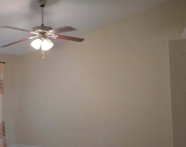 4247 Youngstown Circle - Photo Thumbnail 12