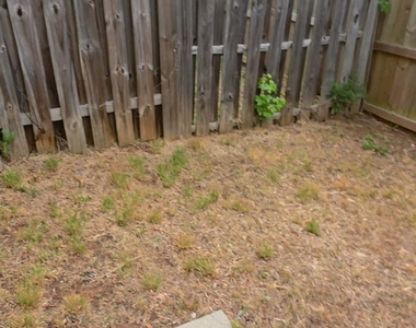 4247 Youngstown Circle - Photo Thumbnail 17