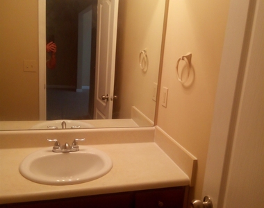 8630 Thomas Road - Photo Thumbnail 12
