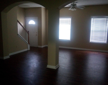 8630 Thomas Road - Photo Thumbnail 4