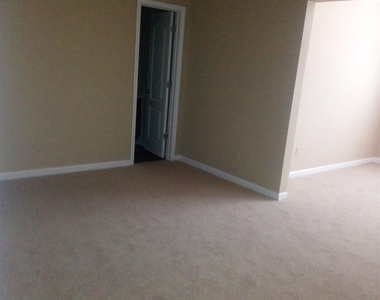 8630 Thomas Road - Photo Thumbnail 8